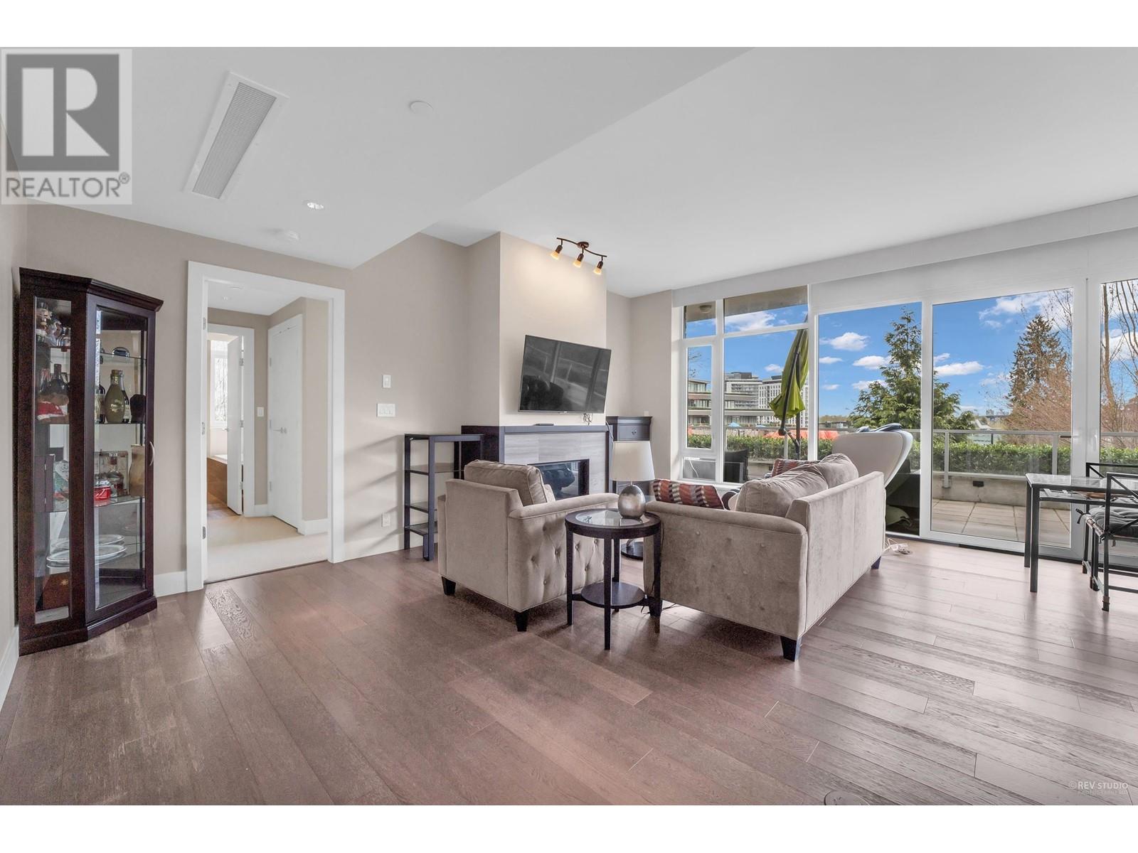 102 908 Keith Road, West Vancouver, British Columbia  V7T 1M3 - Photo 4 - R2977063