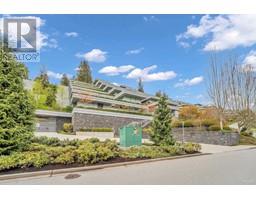 102 908 KEITH ROAD, West Vancouver, British Columbia