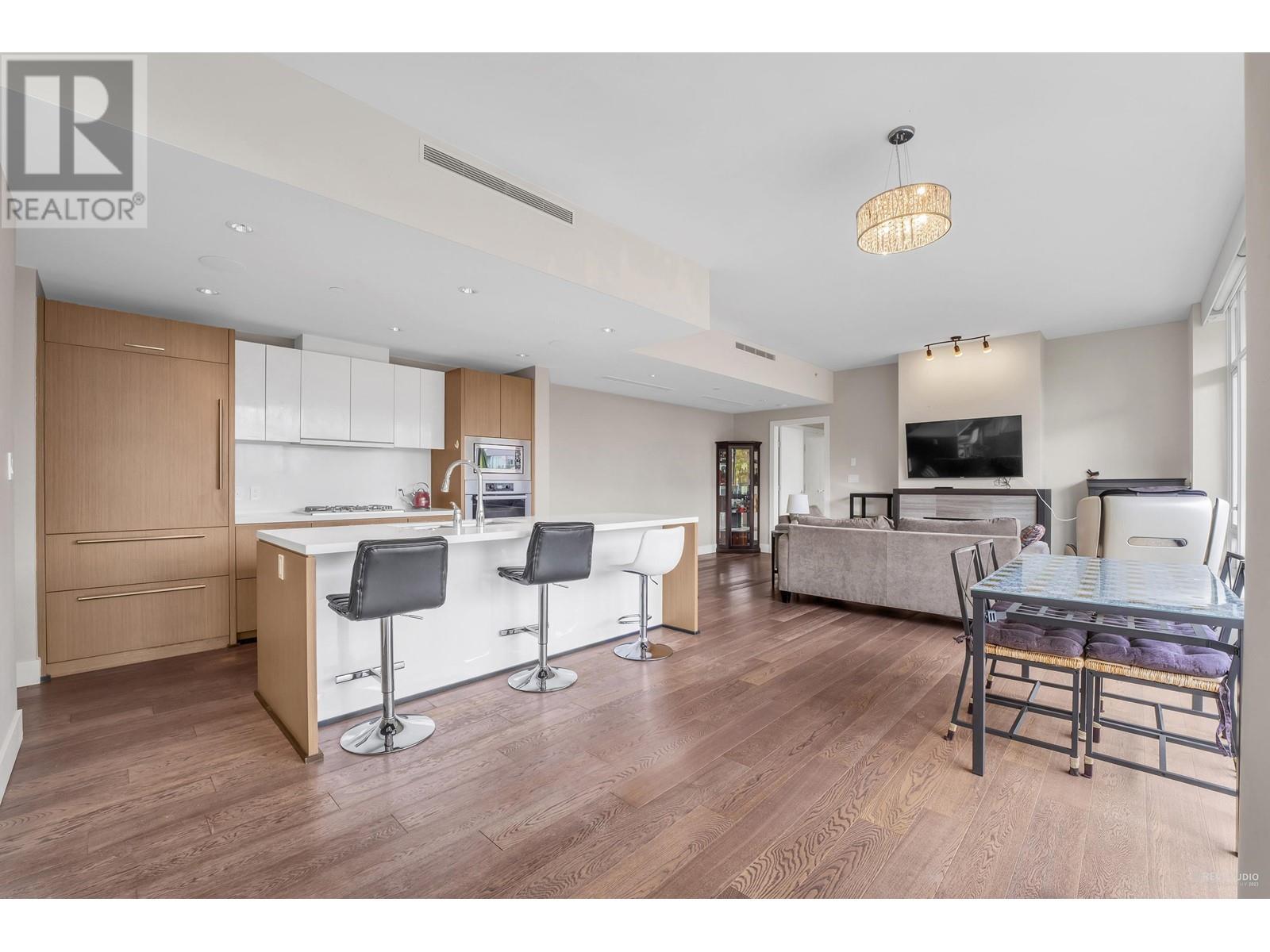102 908 Keith Road, West Vancouver, British Columbia  V7T 1M3 - Photo 11 - R2977063