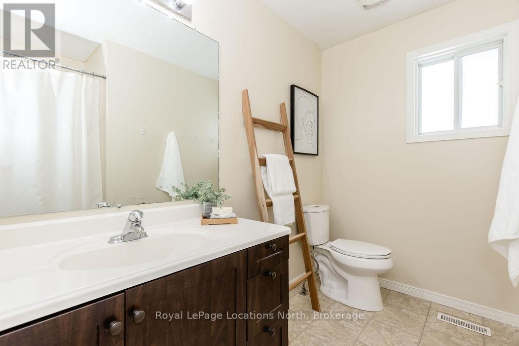 350 Zoo Park Road, Wasaga Beach, Ontario  L9Z 1S7 - Photo 14 - S12015835