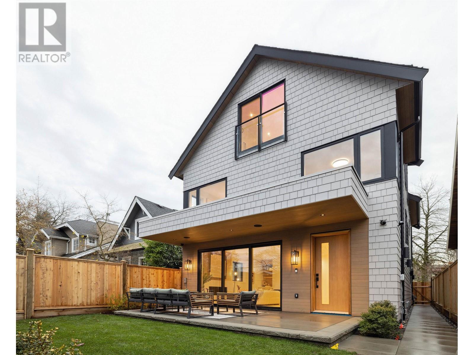2 3517 W 23 AVENUE, vancouver, British Columbia