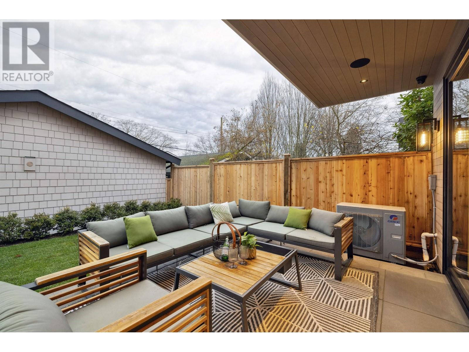 2 3517 W 23 Avenue, Vancouver, British Columbia  V6S 1K4 - Photo 4 - R2977153