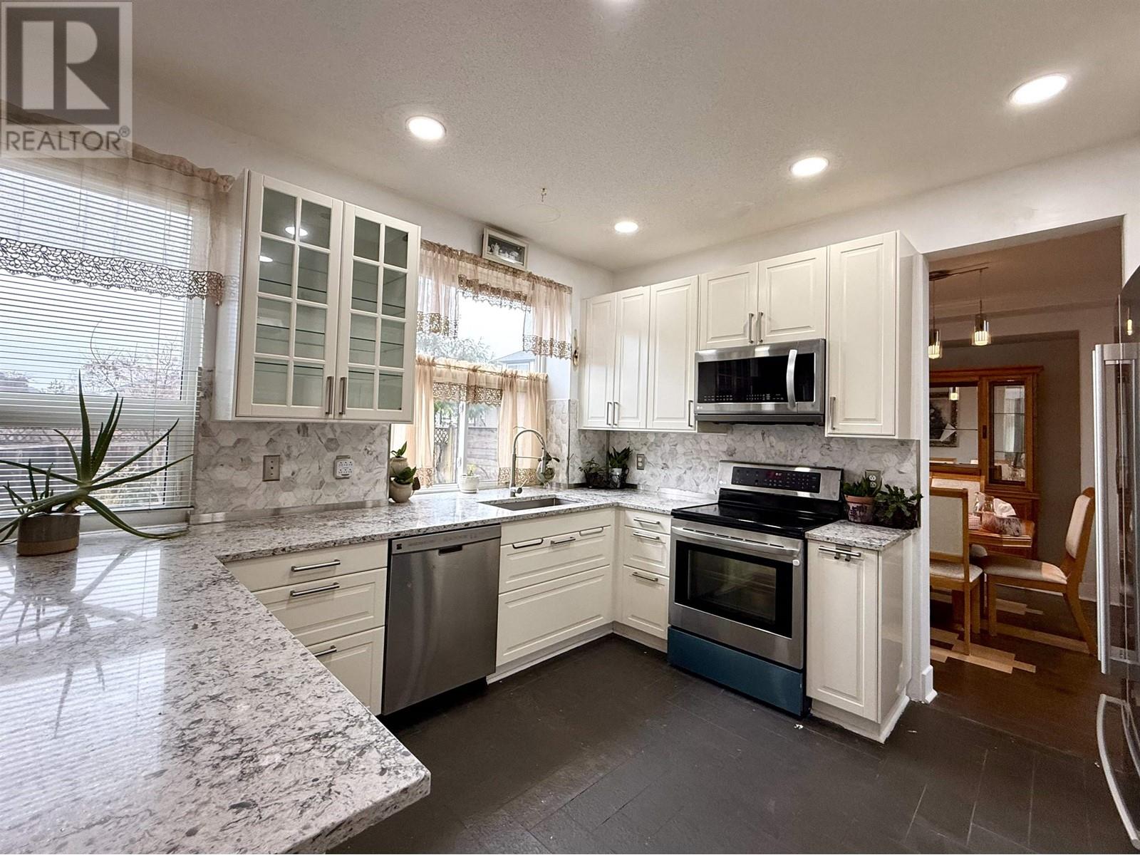 3066 Skeena Street, Port Coquitlam, British Columbia  V3B 7N8 - Photo 8 - R2977174