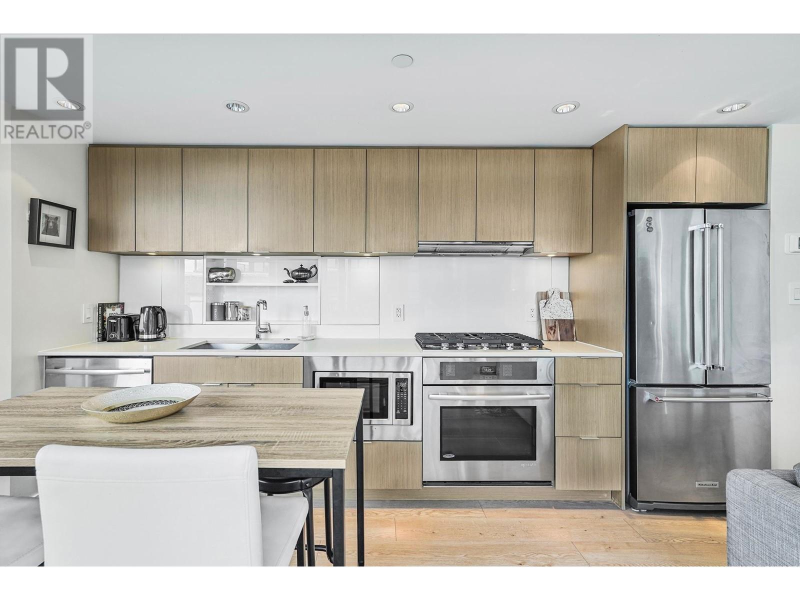 803 161 E 1st Avenue, Vancouver, British Columbia  V6A 0G1 - Photo 2 - R2970672