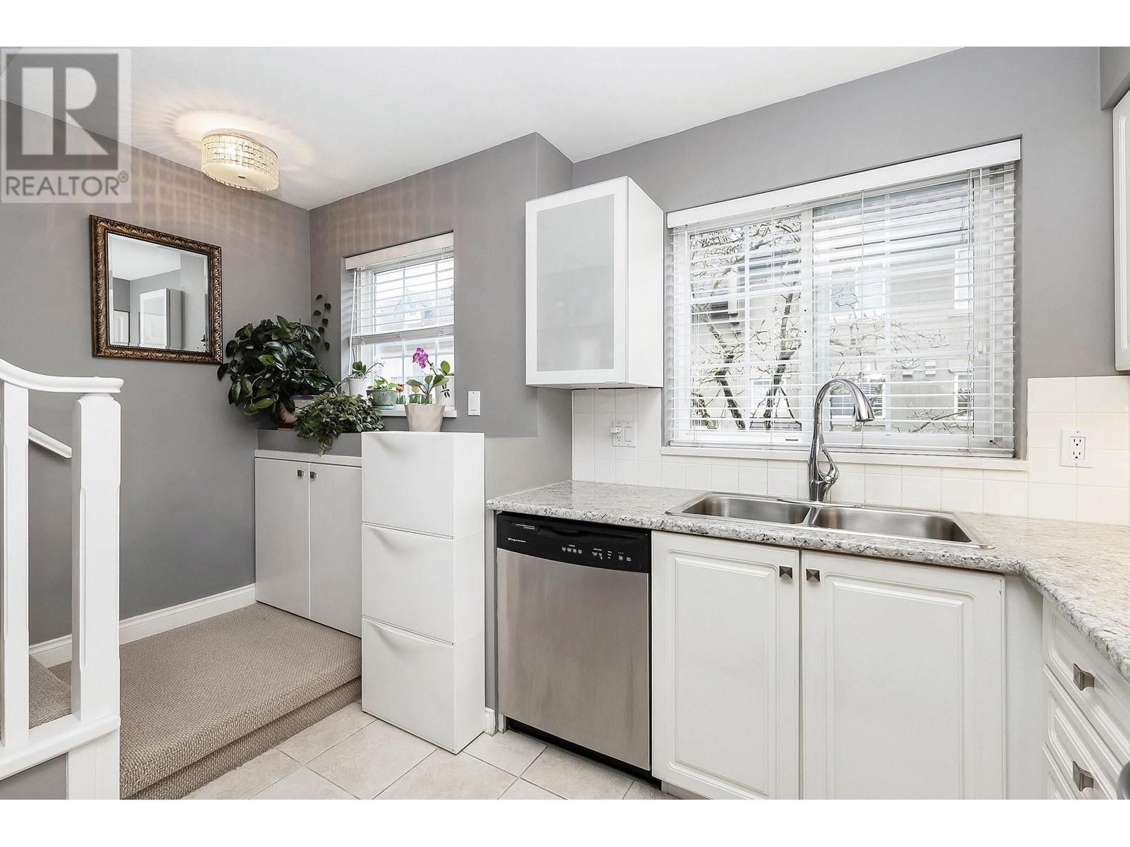 26 1561 Booth Avenue, Coquitlam, British Columbia  V3K 6Z9 - Photo 10 - R2976036
