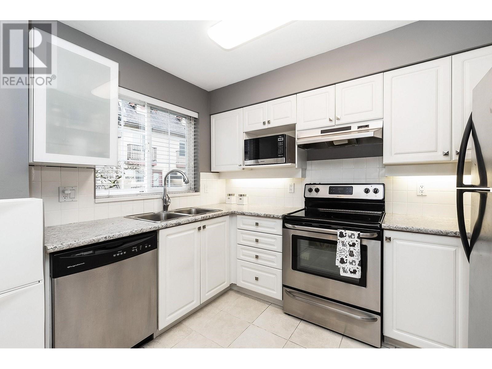 26 1561 Booth Avenue, Coquitlam, British Columbia  V3K 6Z9 - Photo 8 - R2976036