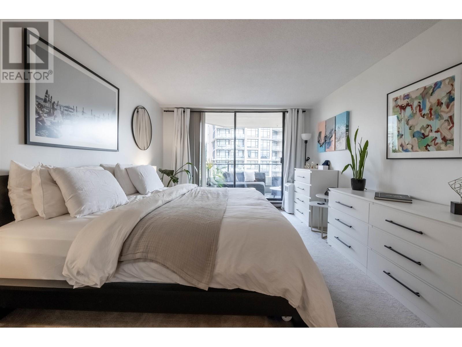 Listing Picture 24 of 40 : 802 6152 KATHLEEN AVENUE, Burnaby / 本拿比 - 魯藝地產 Yvonne Lu Group - MLS Medallion Club Member