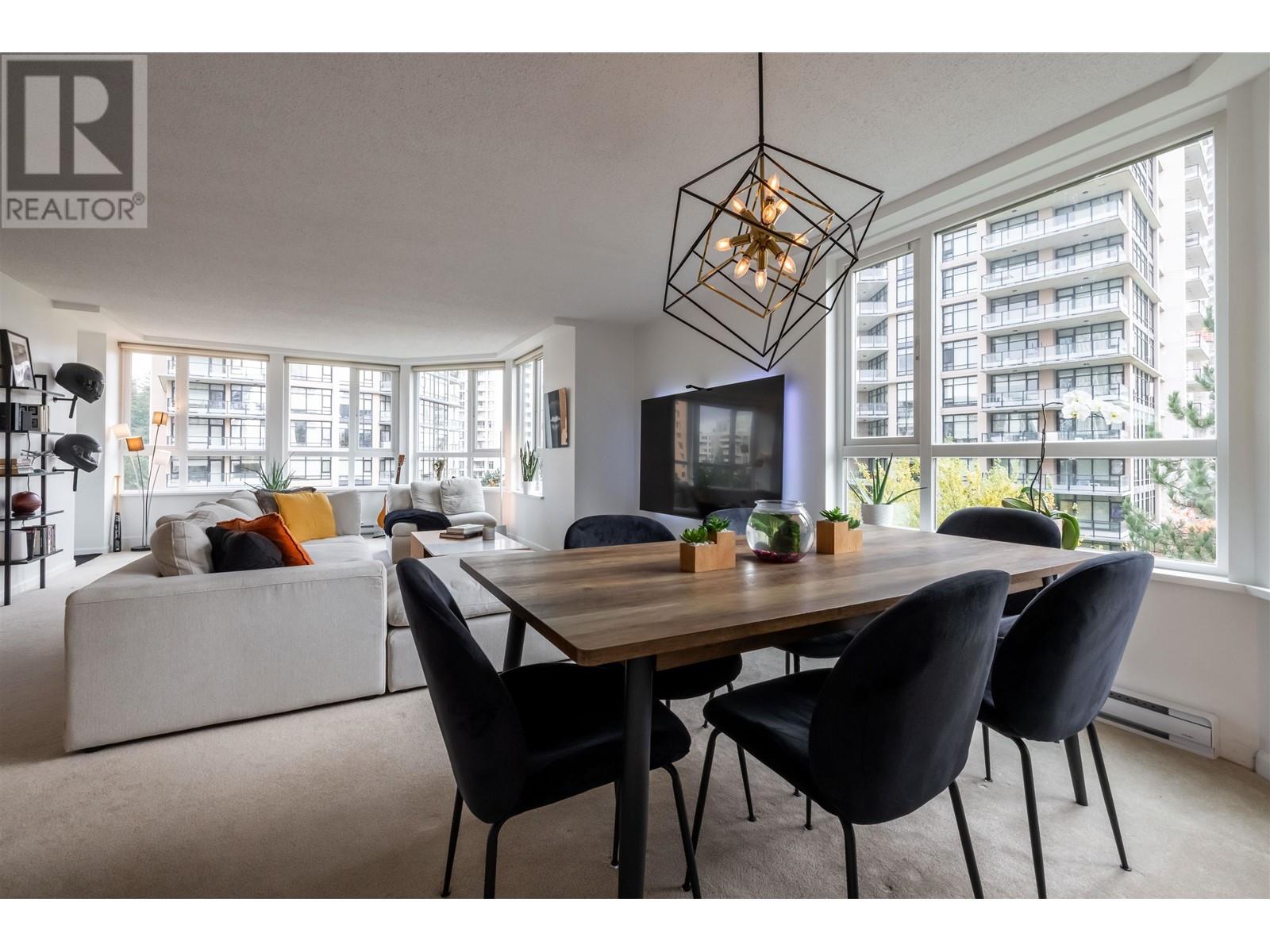 Listing Picture 9 of 40 : 802 6152 KATHLEEN AVENUE, Burnaby / 本拿比 - 魯藝地產 Yvonne Lu Group - MLS Medallion Club Member