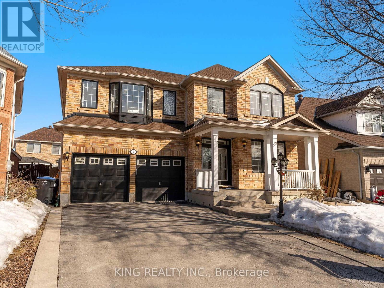 3 Maldives Crescent, Brampton (Vales Of Castlemore), Ontario  L6P 1L4 - Photo 1 - W12015855