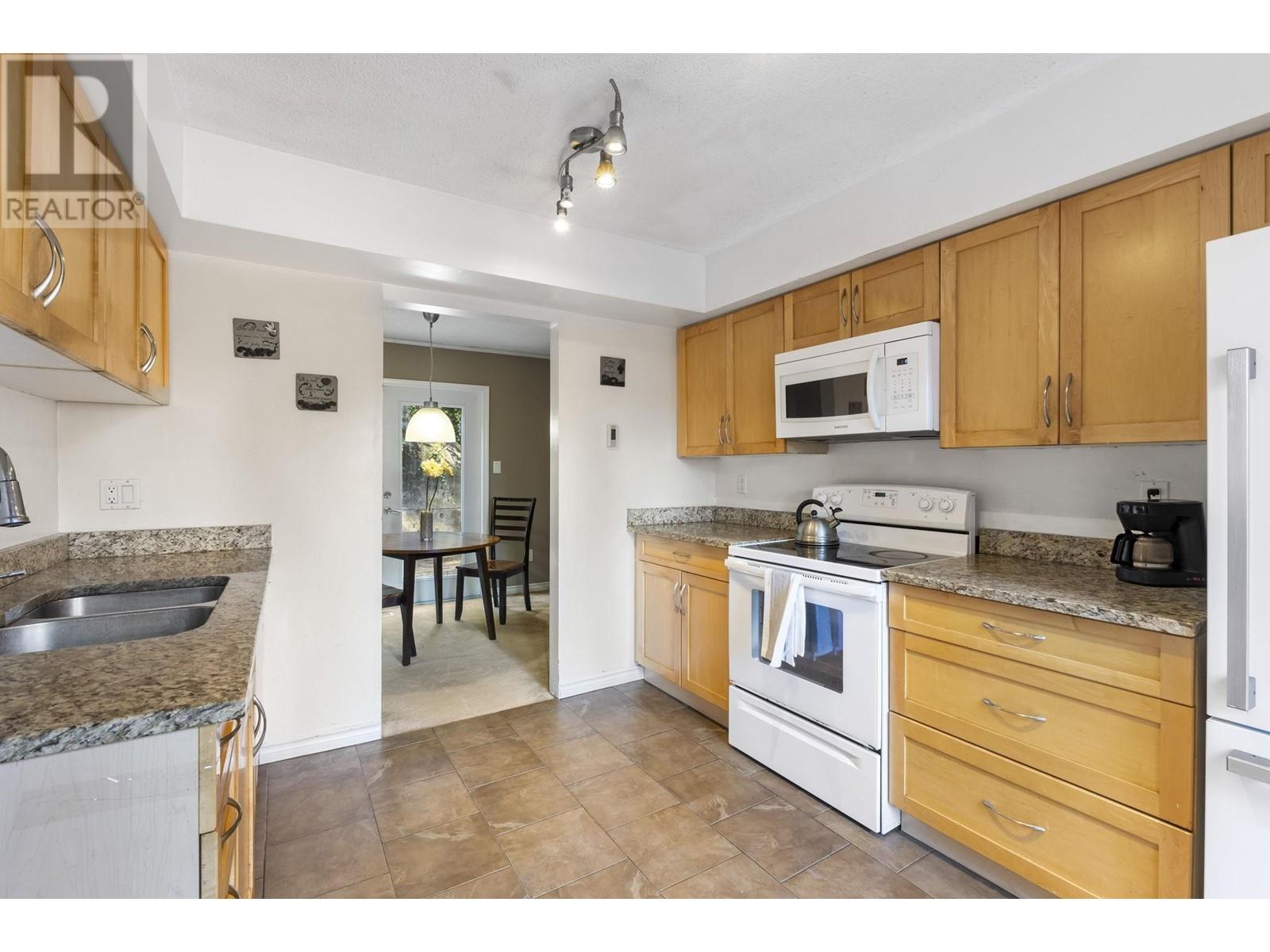 301 Cardiff Way, Port Moody, British Columbia  V3H 3W4 - Photo 14 - R2965164
