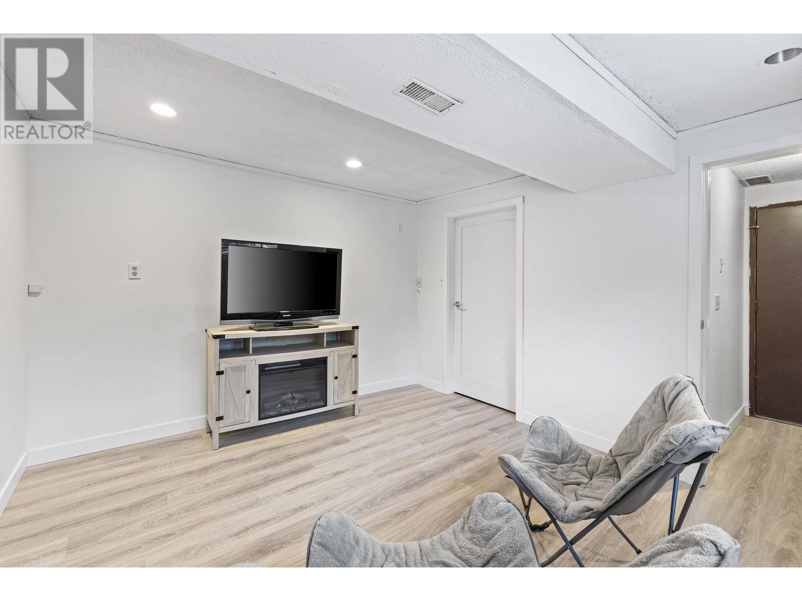 301 Cardiff Way, Port Moody, British Columbia  V3H 3W4 - Photo 28 - R2965164