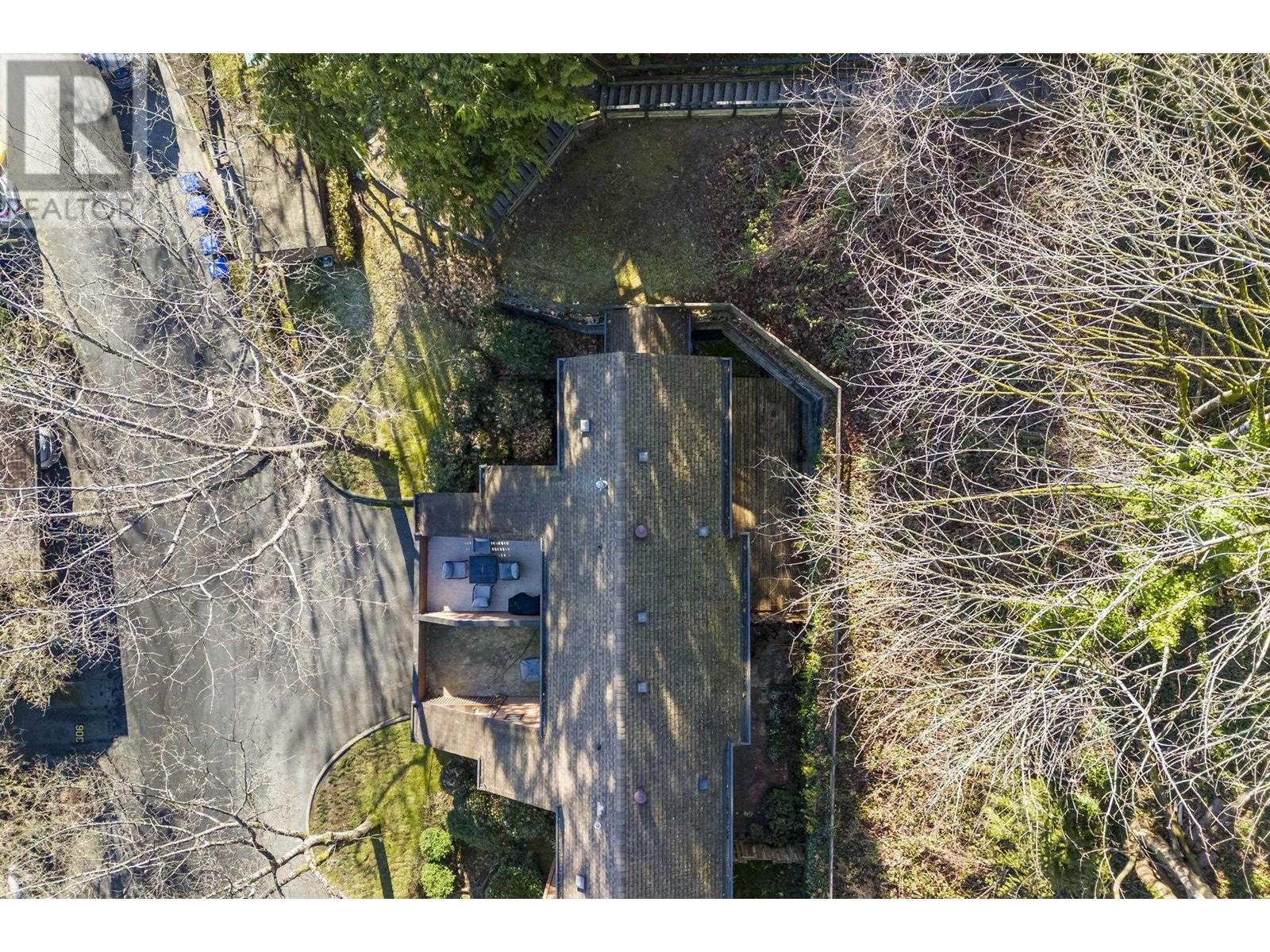 301 Cardiff Way, Port Moody, British Columbia  V3H 3W4 - Photo 35 - R2965164