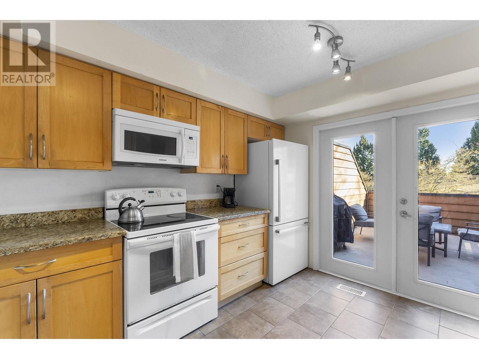 301 Cardiff Way, Port Moody, British Columbia  V3H 3W4 - Photo 12 - R2965164