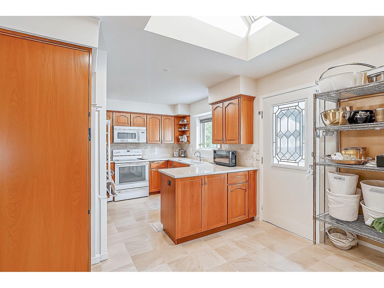 15703 101 Avenue, Surrey, British Columbia  V4N 2S5 - Photo 5 - R2976970