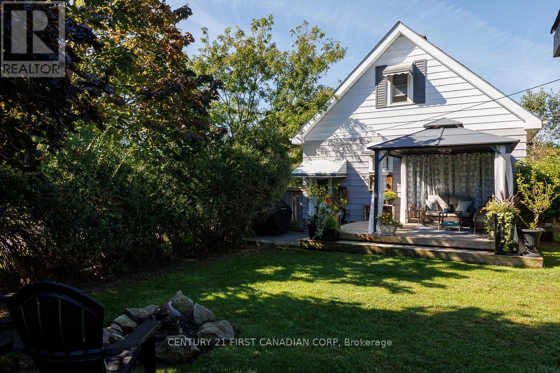 Photo 27 of 35 for 58 St Julien Street