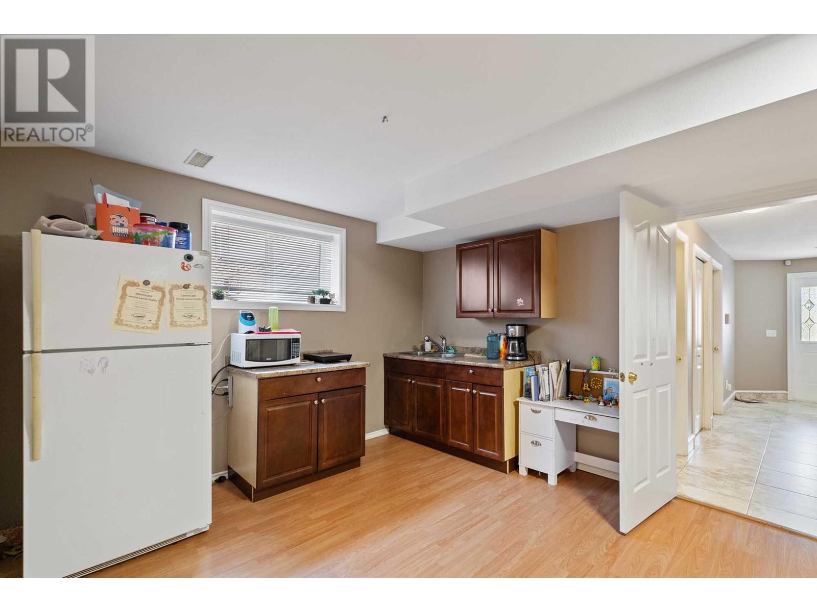 452 Glen Pine Court Unit# 9, Kelowna, British Columbia  V1V 1W7 - Photo 28 - 10337077