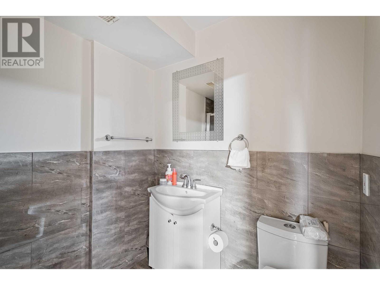452 Glen Pine Court Unit# 9, Kelowna, British Columbia  V1V 1W7 - Photo 32 - 10337077