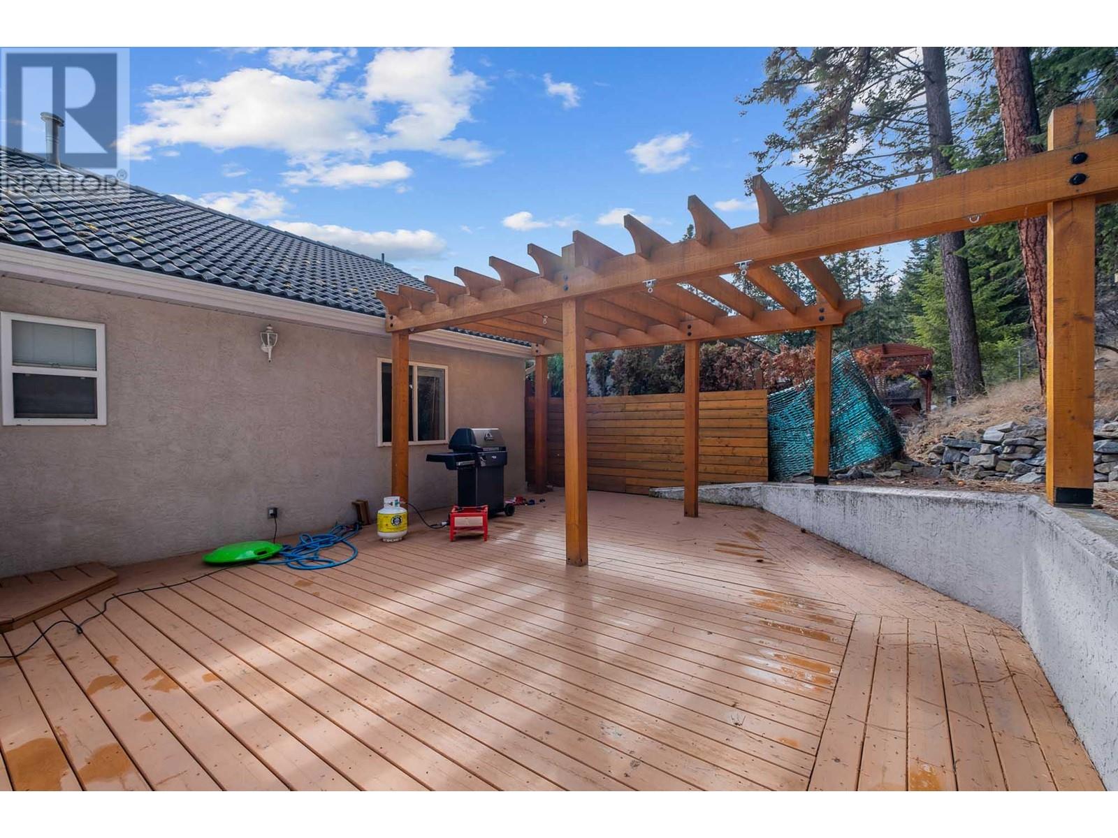 452 Glen Pine Court Unit# 9, Kelowna, British Columbia  V1V 1W7 - Photo 19 - 10337077