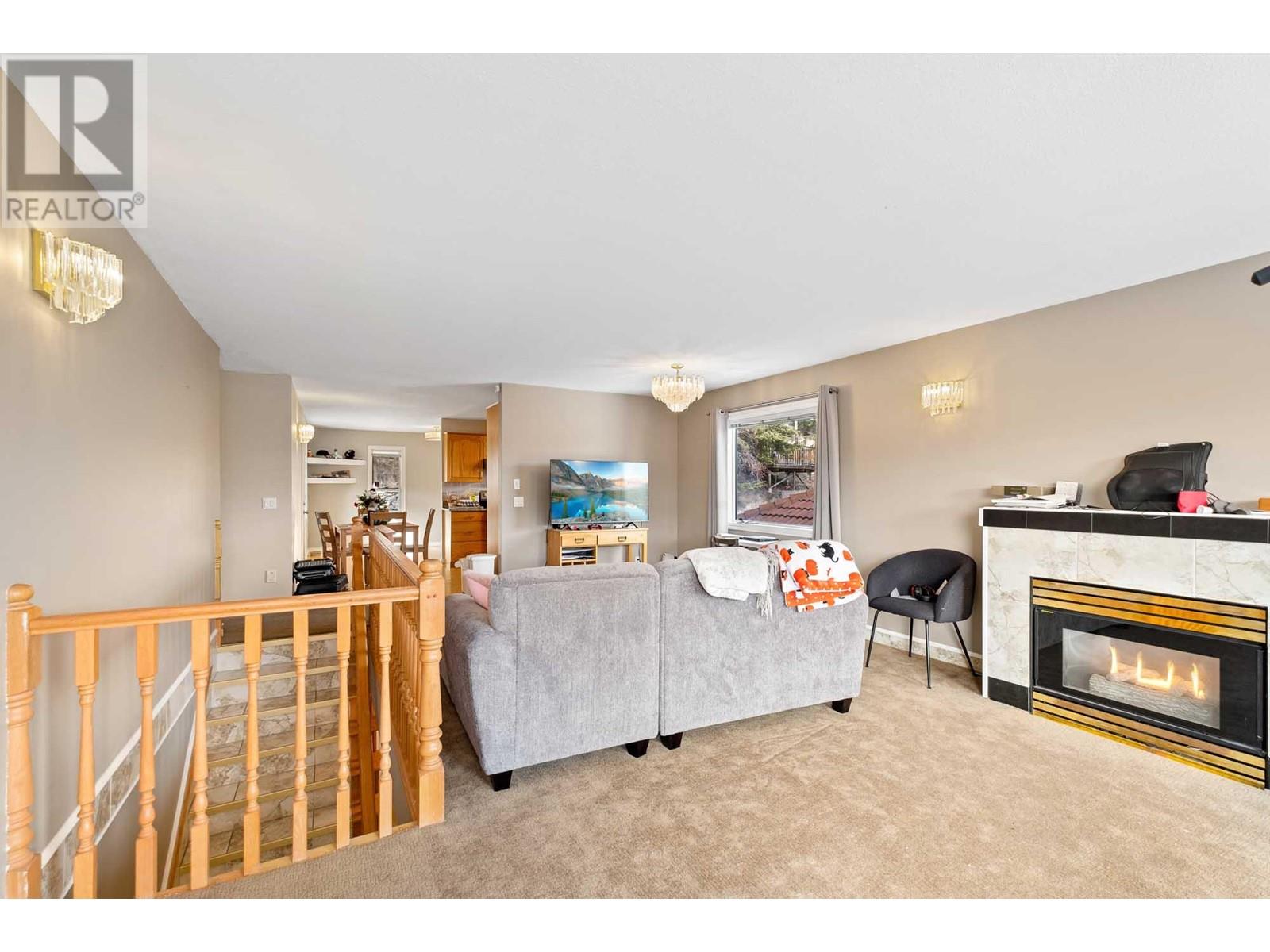 Property at 452 Glen Pine Court Unit# 9 image 4