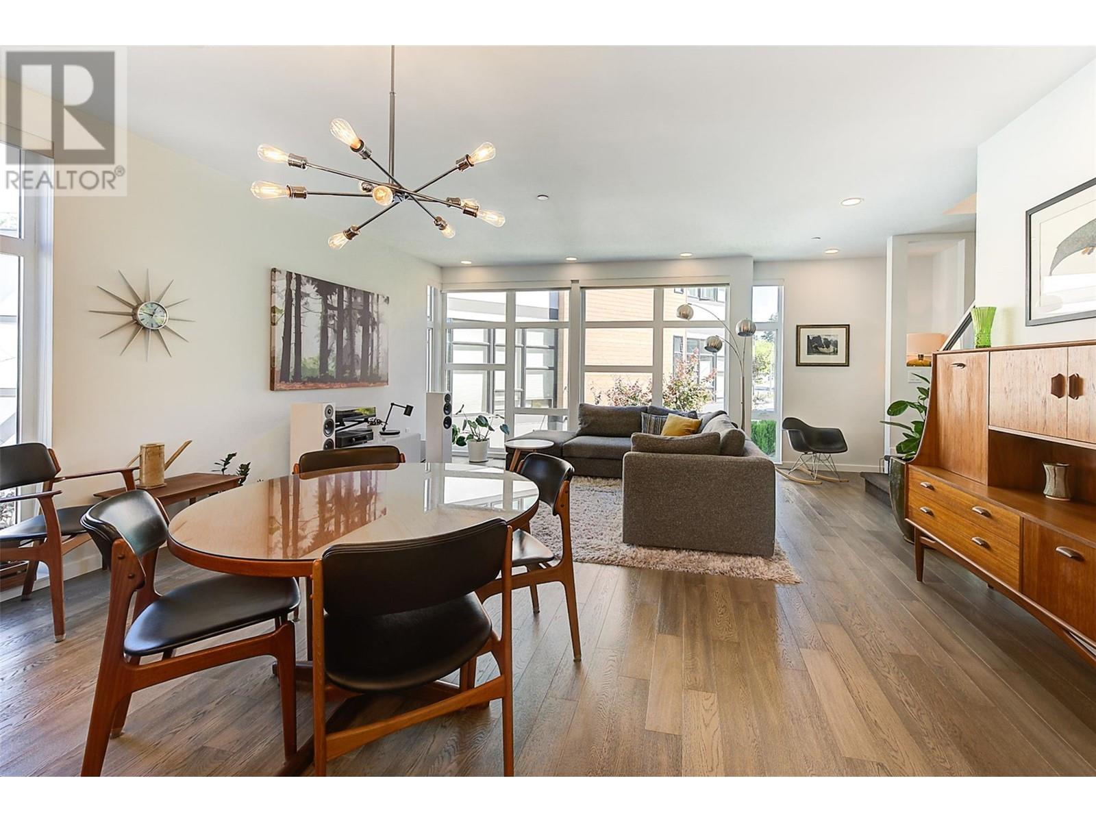 Property at 1515 Highland Drive N Unit# 16 image 4