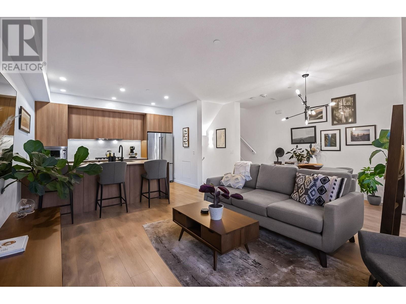 35 533 E 3rd Street, North Vancouver, British Columbia  V7L 1G4 - Photo 4 - R2962862