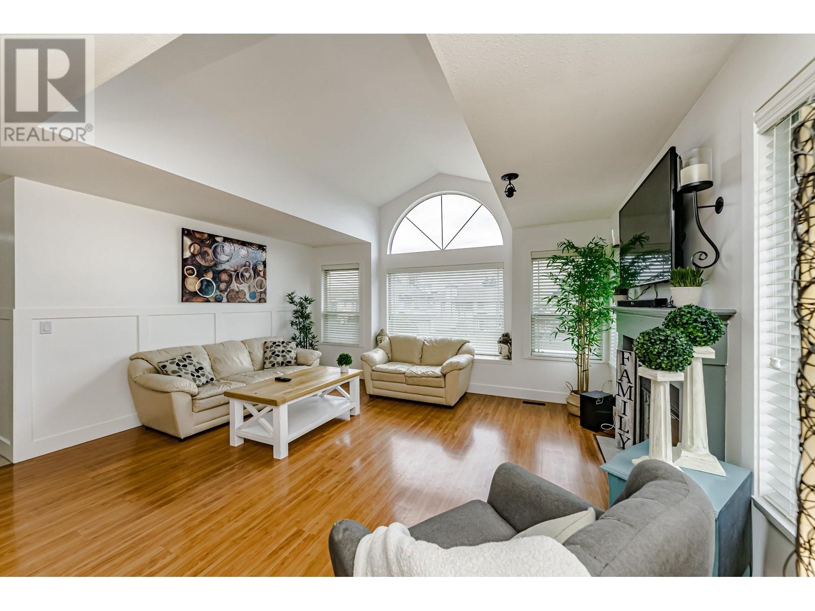 12068 204b Street, Maple Ridge, British Columbia  V2X 1A9 - Photo 8 - R2976350