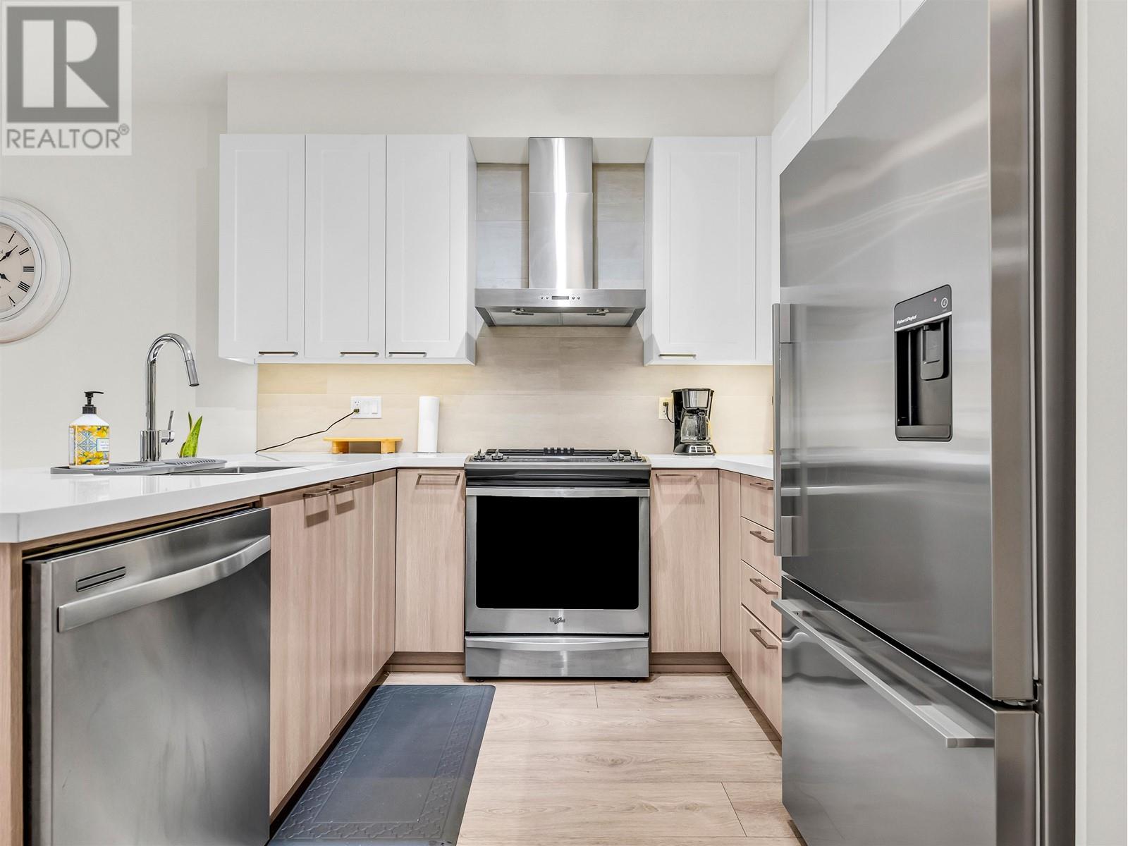 412 611 Regan Avenue, Coquitlam, British Columbia  V3J 0E5 - Photo 7 - R2977201