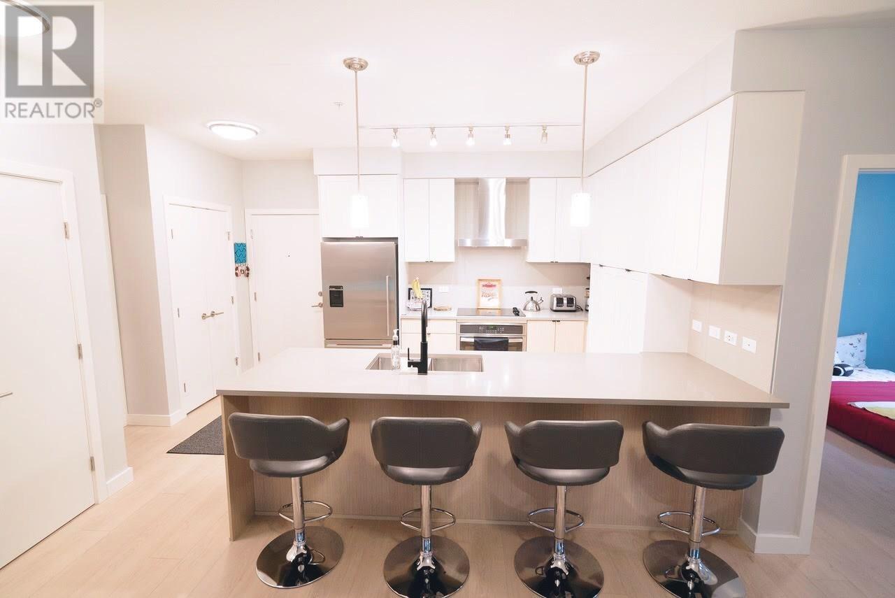 112 3205 Mountain Highway, North Vancouver, British Columbia  V7K 0A3 - Photo 1 - R2977210