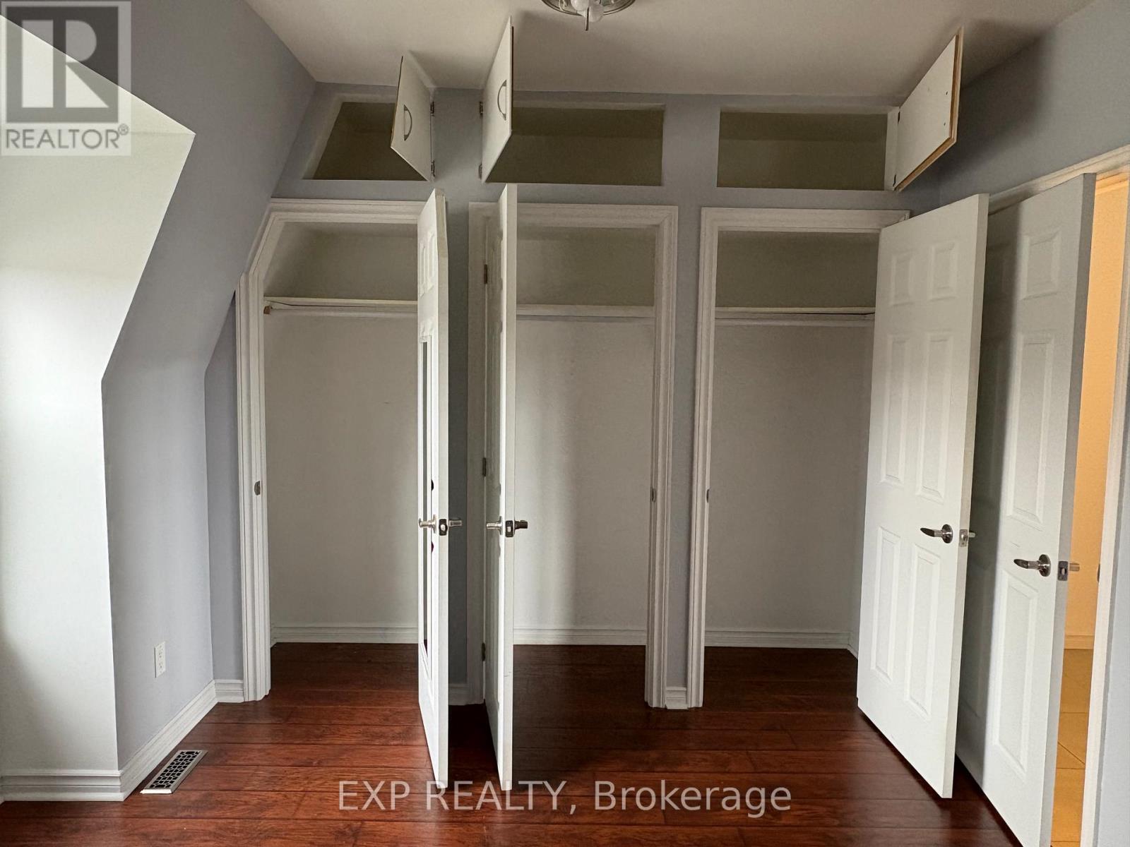 Upper - 295 Royal York Road, Toronto (Mimico), Ontario  M8V 2W1 - Photo 10 - W12015979
