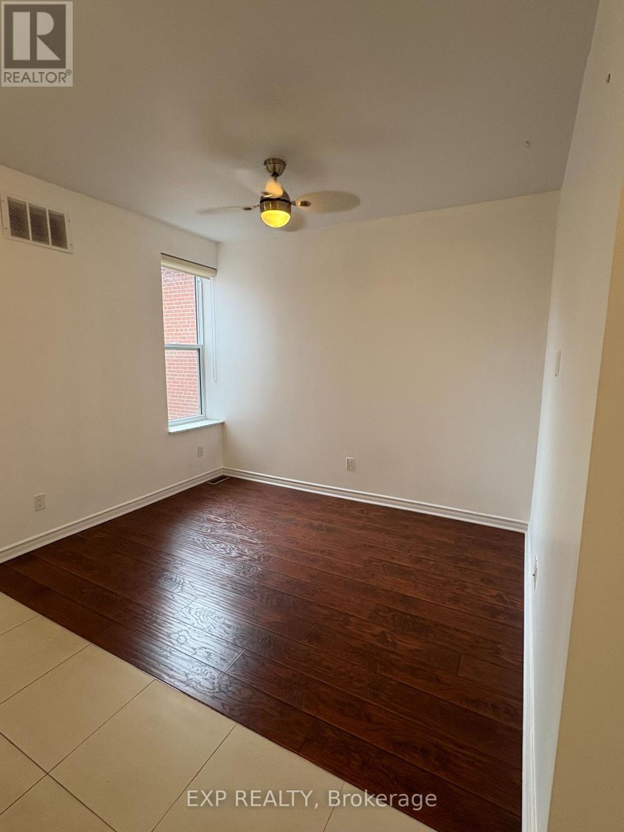 Upper - 295 Royal York Road, Toronto (Mimico), Ontario  M8V 2W1 - Photo 7 - W12015979