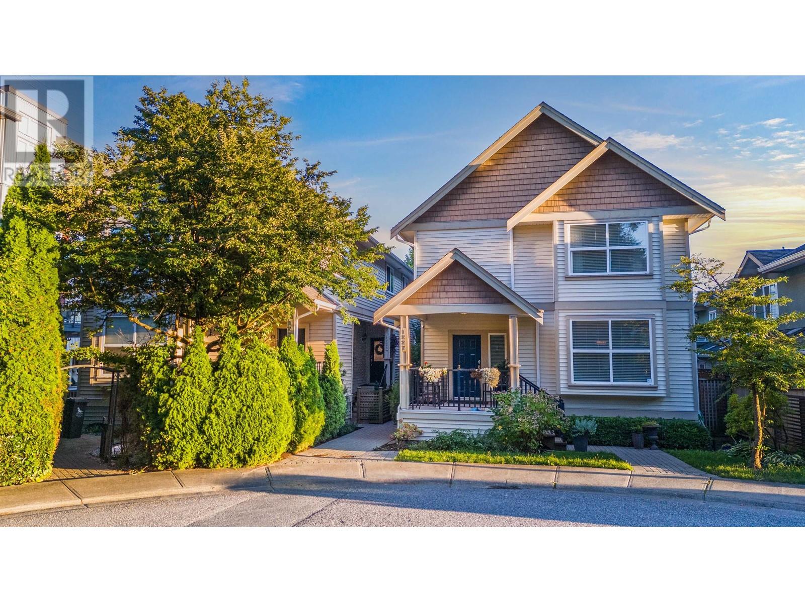 1223 W 16th Street, North Vancouver, British Columbia  V7P 1R5 - Photo 1 - R2960203