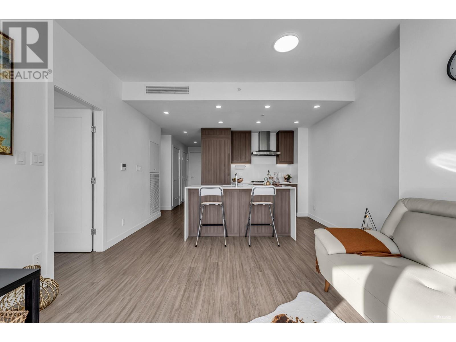 Listing Picture 8 of 26 : 3404 2311 BETA AVENUE, Burnaby / 本拿比 - 魯藝地產 Yvonne Lu Group - MLS Medallion Club Member
