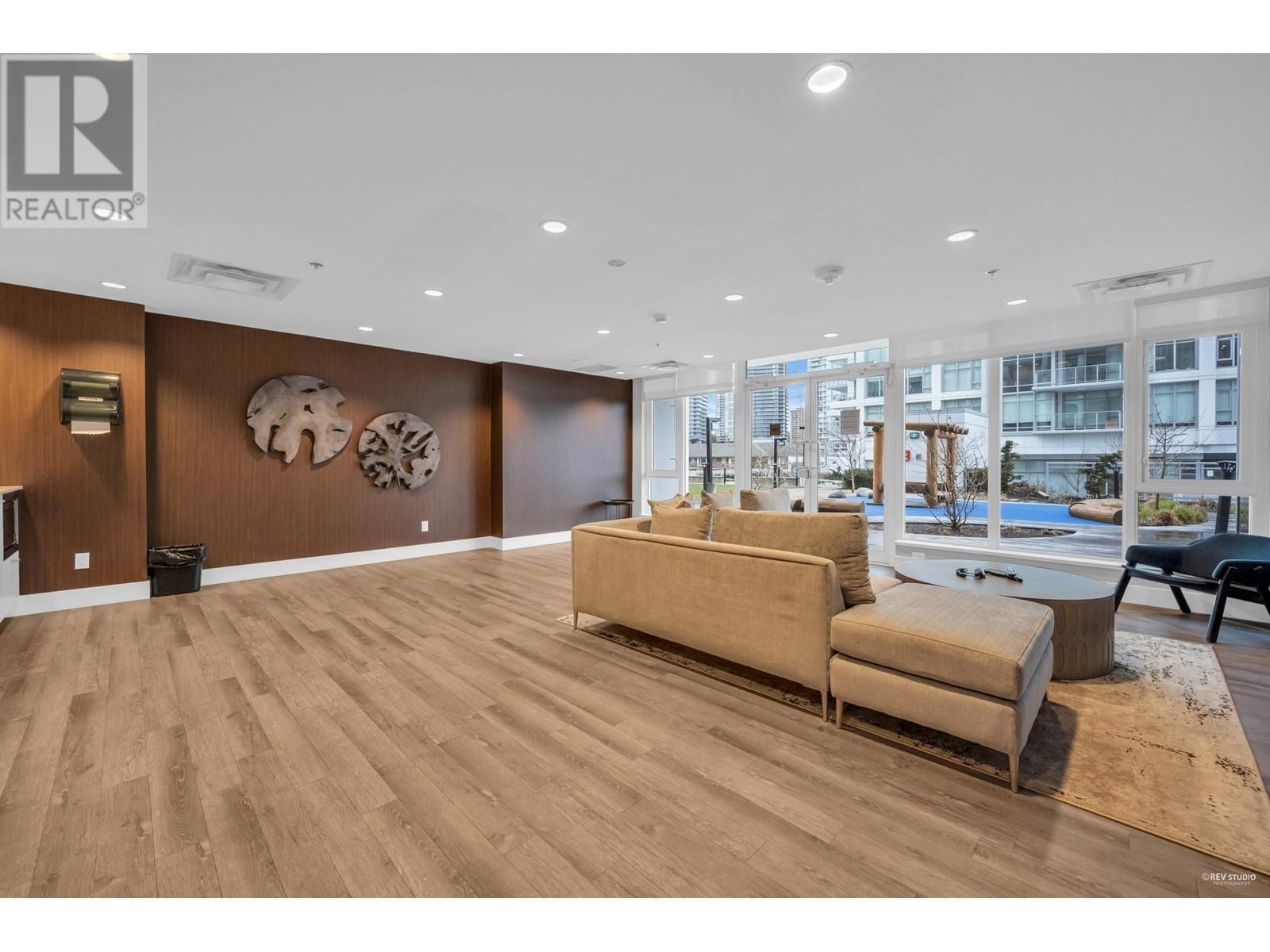 Listing Picture 20 of 26 : 3404 2311 BETA AVENUE, Burnaby / 本拿比 - 魯藝地產 Yvonne Lu Group - MLS Medallion Club Member