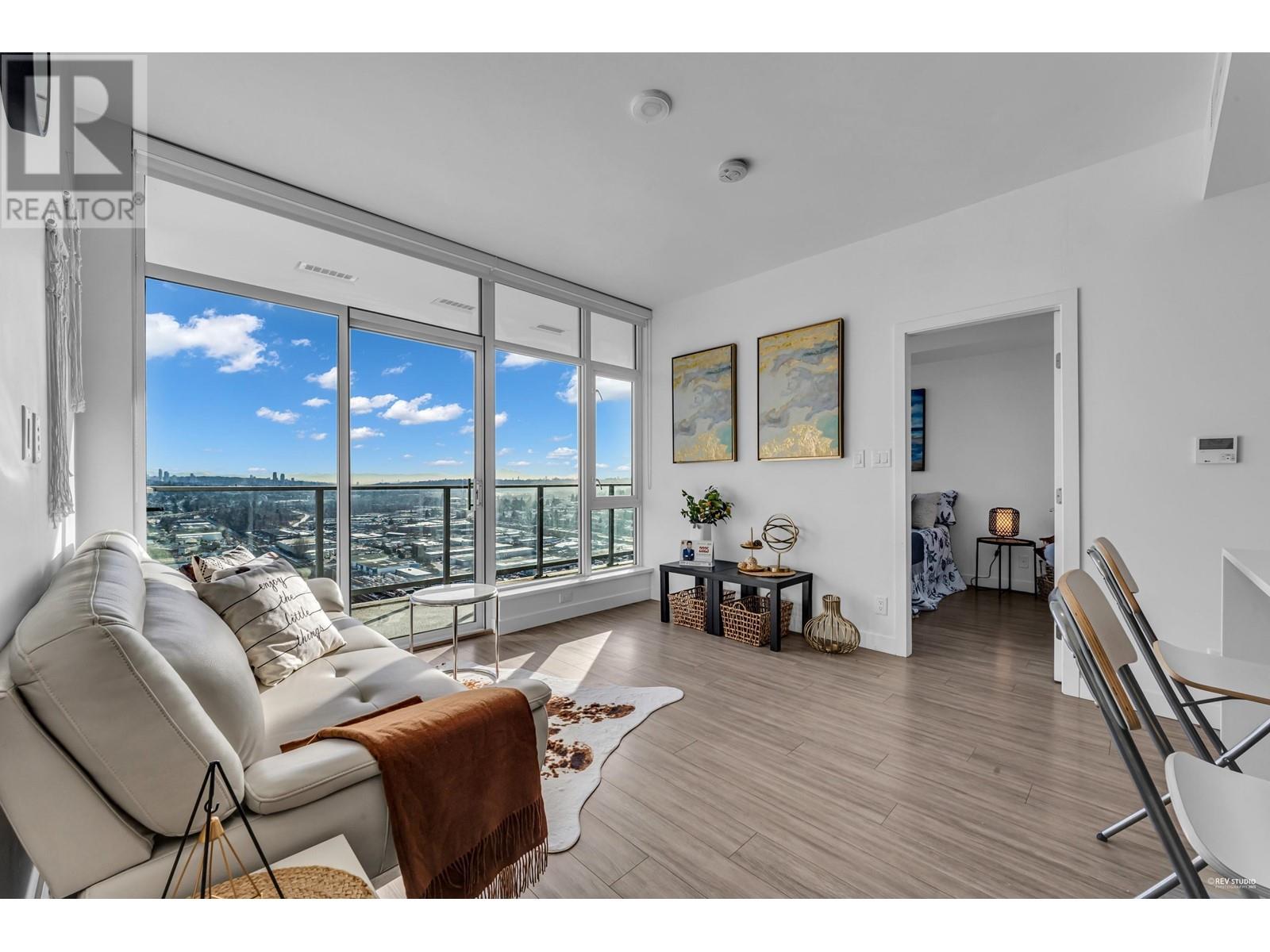 Listing Picture 3 of 26 : 3404 2311 BETA AVENUE, Burnaby / 本拿比 - 魯藝地產 Yvonne Lu Group - MLS Medallion Club Member