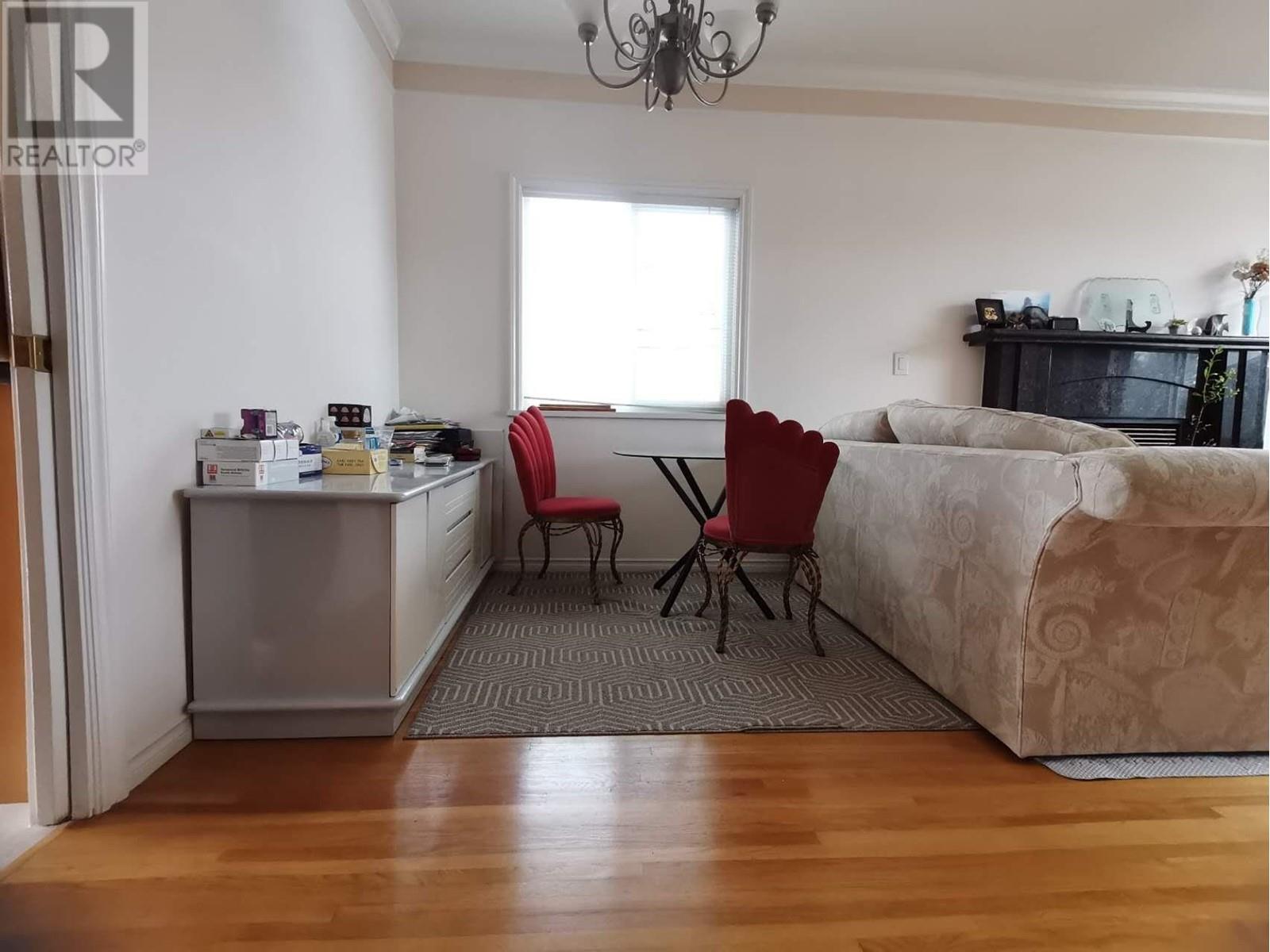 Listing Picture 3 of 20 : 2722 VENABLES STREET, Vancouver / 溫哥華 - 魯藝地產 Yvonne Lu Group - MLS Medallion Club Member