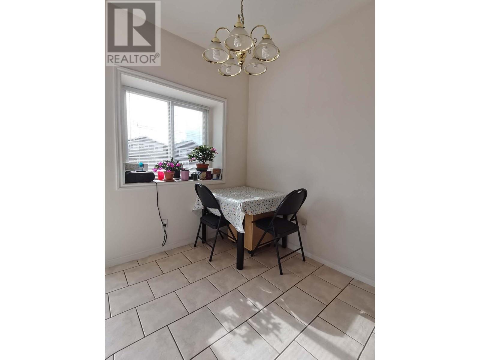 Listing Picture 6 of 20 : 2722 VENABLES STREET, Vancouver / 溫哥華 - 魯藝地產 Yvonne Lu Group - MLS Medallion Club Member