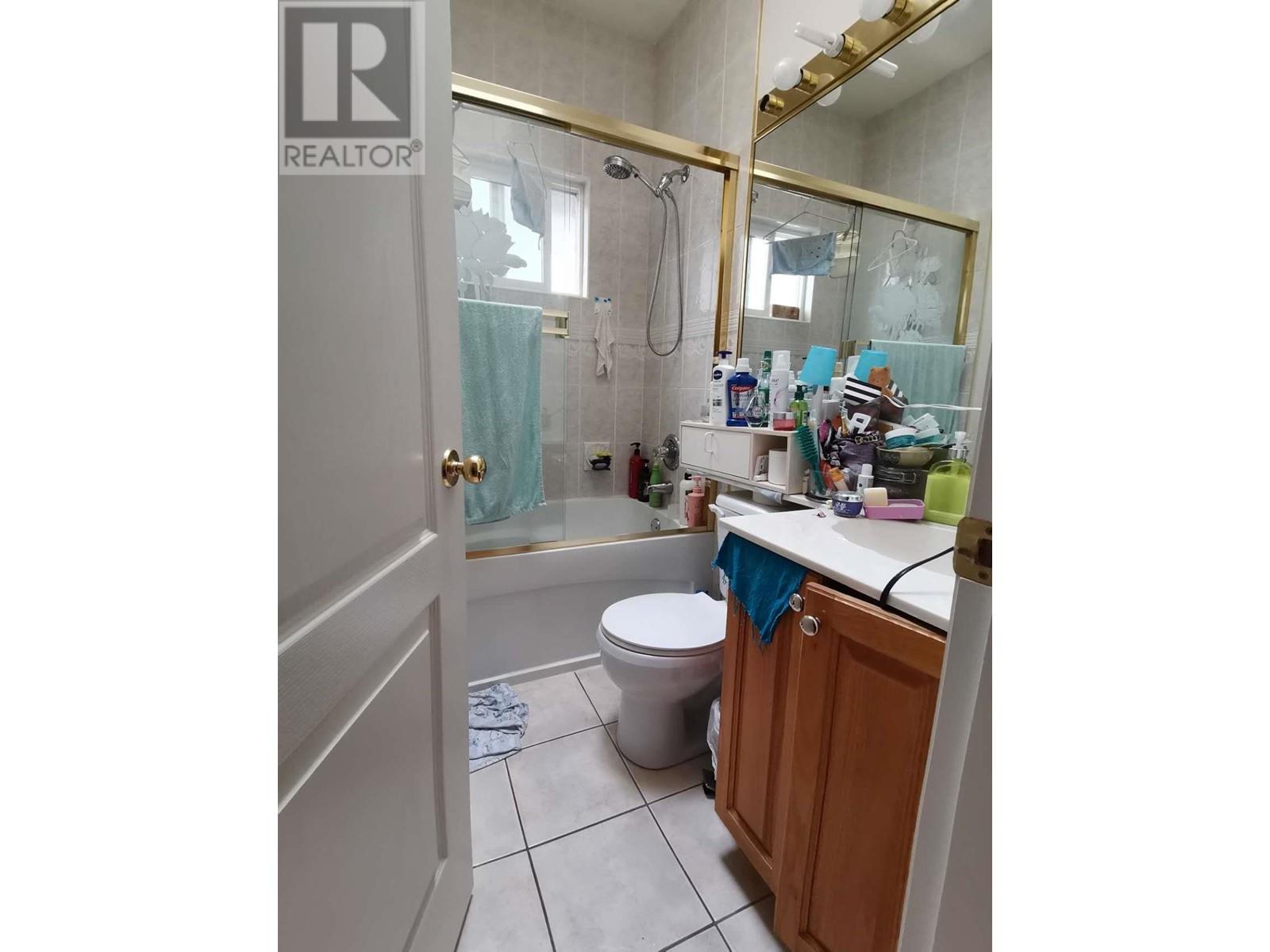 Listing Picture 11 of 20 : 2722 VENABLES STREET, Vancouver / 溫哥華 - 魯藝地產 Yvonne Lu Group - MLS Medallion Club Member