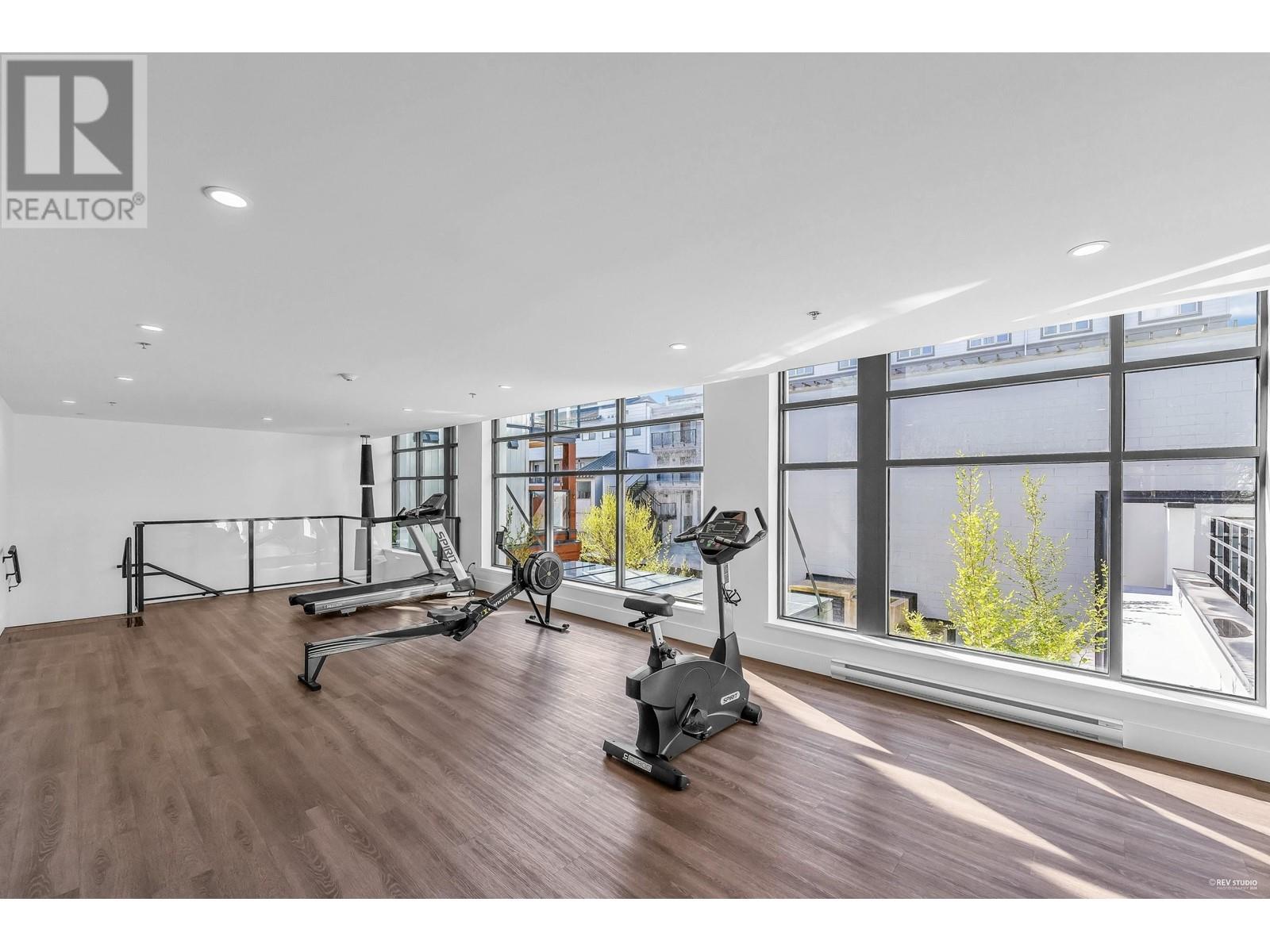 Listing Picture 34 of 37 : 7 13040 NO. 2 ROAD, Richmond / 烈治文 - 魯藝地產 Yvonne Lu Group - MLS Medallion Club Member