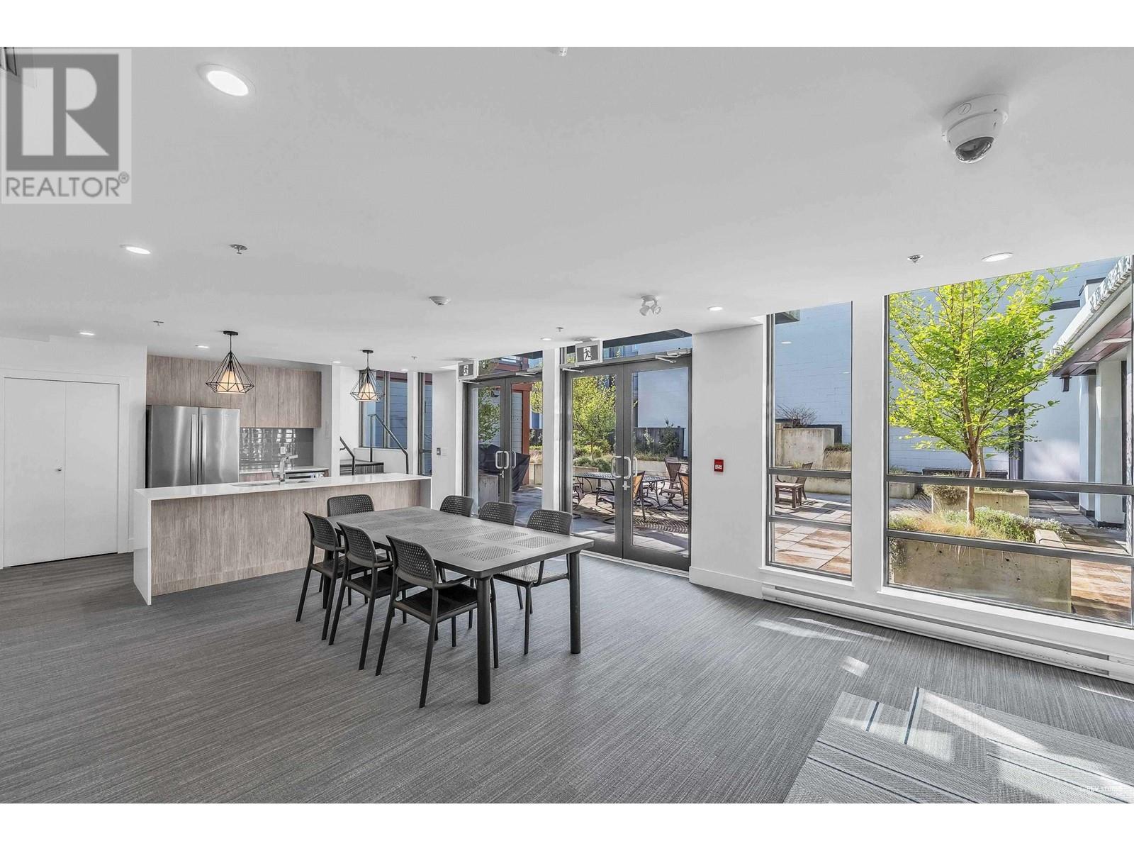Listing Picture 32 of 37 : 7 13040 NO. 2 ROAD, Richmond / 烈治文 - 魯藝地產 Yvonne Lu Group - MLS Medallion Club Member