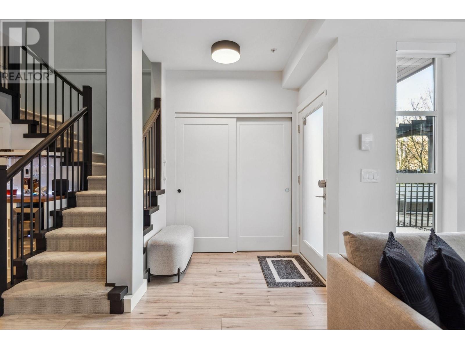 Listing Picture 18 of 37 : 7 13040 NO. 2 ROAD, Richmond / 烈治文 - 魯藝地產 Yvonne Lu Group - MLS Medallion Club Member