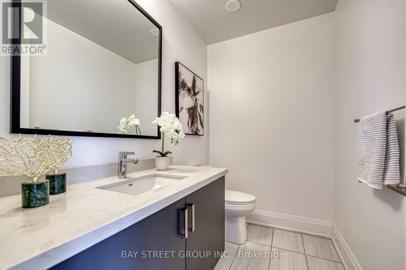 Th5 - 384 Highway 7 E, Richmond Hill, Ontario  L4B 0G5 - Photo 24 - N12015988