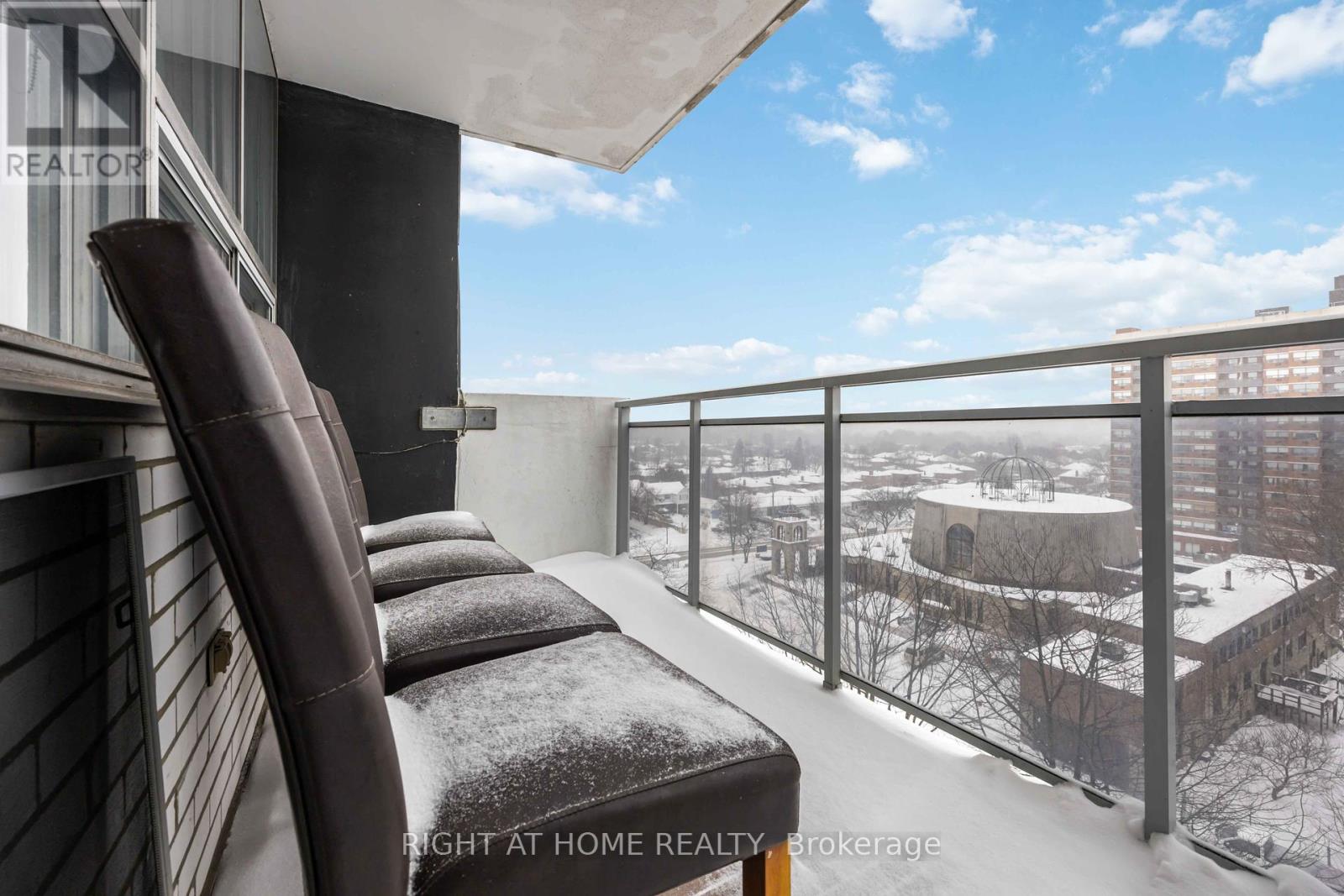 807 - 151 La Rose Avenue, Toronto, Ontario  M9P 1B3 - Photo 12 - W12016002