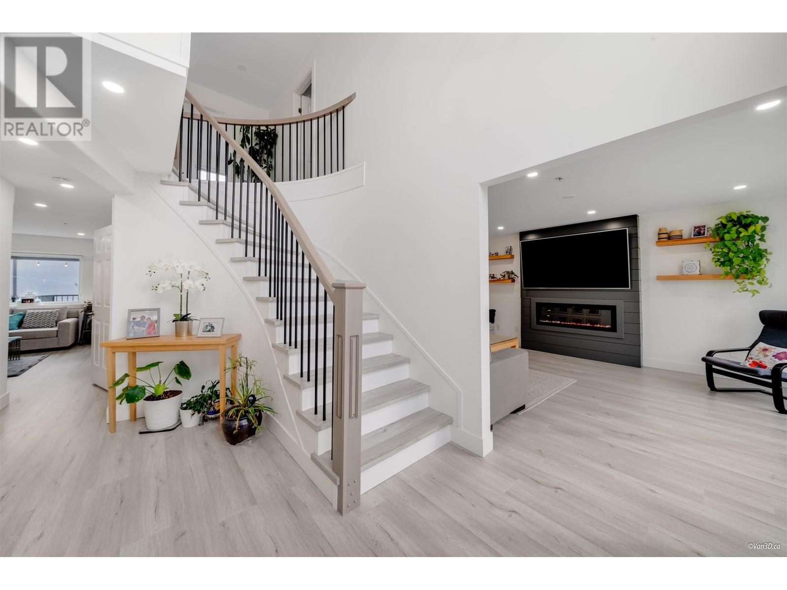 Listing Picture 4 of 39 : 1311 E 63RD AVENUE, Vancouver / 溫哥華 - 魯藝地產 Yvonne Lu Group - MLS Medallion Club Member