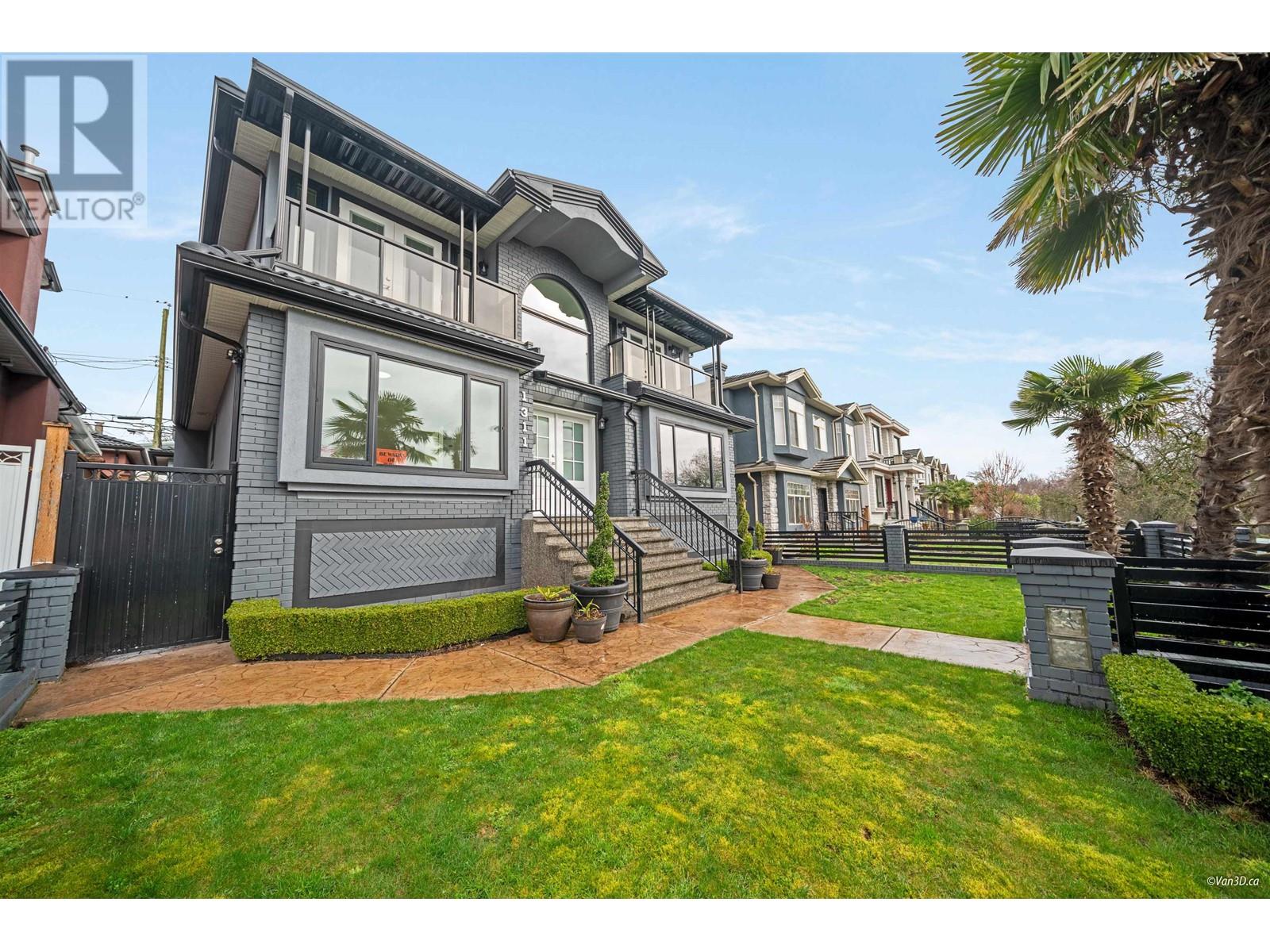 Listing Picture 3 of 39 : 1311 E 63RD AVENUE, Vancouver / 溫哥華 - 魯藝地產 Yvonne Lu Group - MLS Medallion Club Member