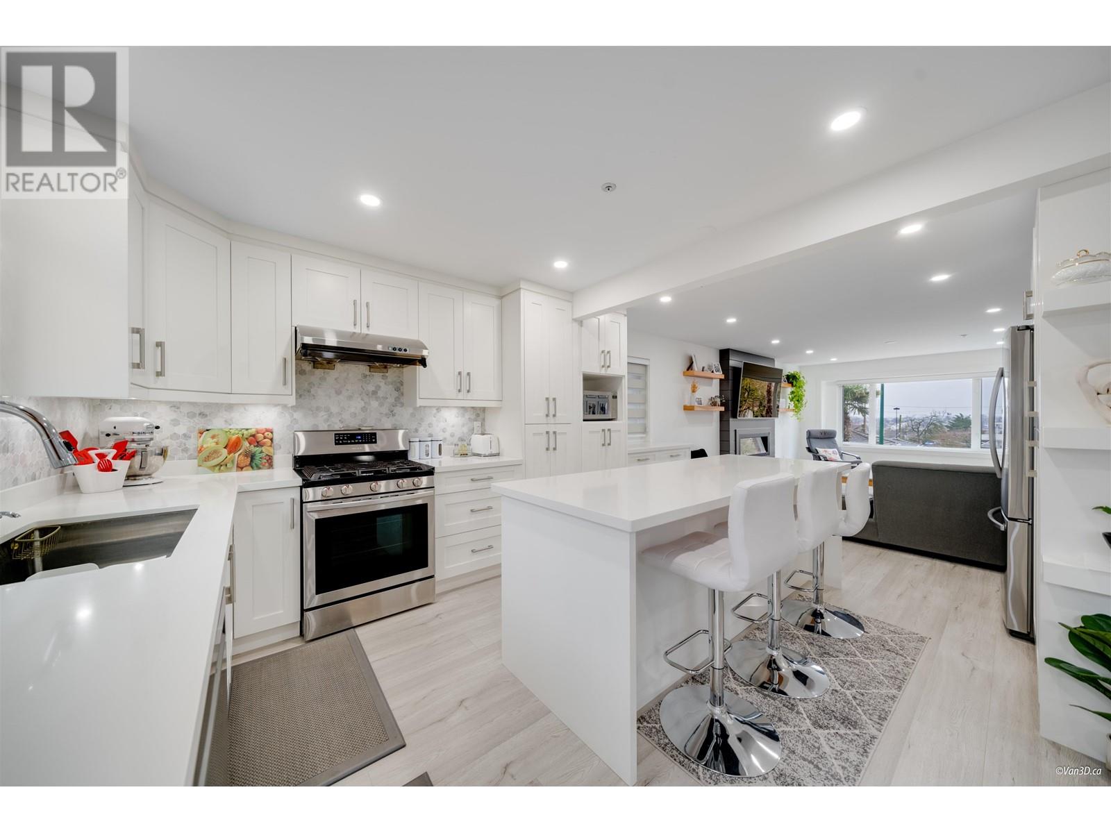 Listing Picture 8 of 39 : 1311 E 63RD AVENUE, Vancouver / 溫哥華 - 魯藝地產 Yvonne Lu Group - MLS Medallion Club Member