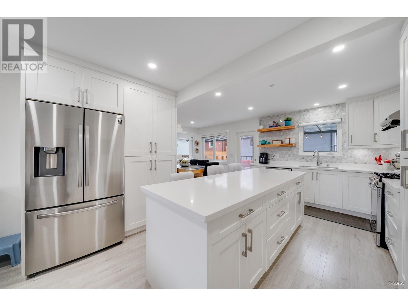 Listing Picture 10 of 39 : 1311 E 63RD AVENUE, Vancouver / 溫哥華 - 魯藝地產 Yvonne Lu Group - MLS Medallion Club Member