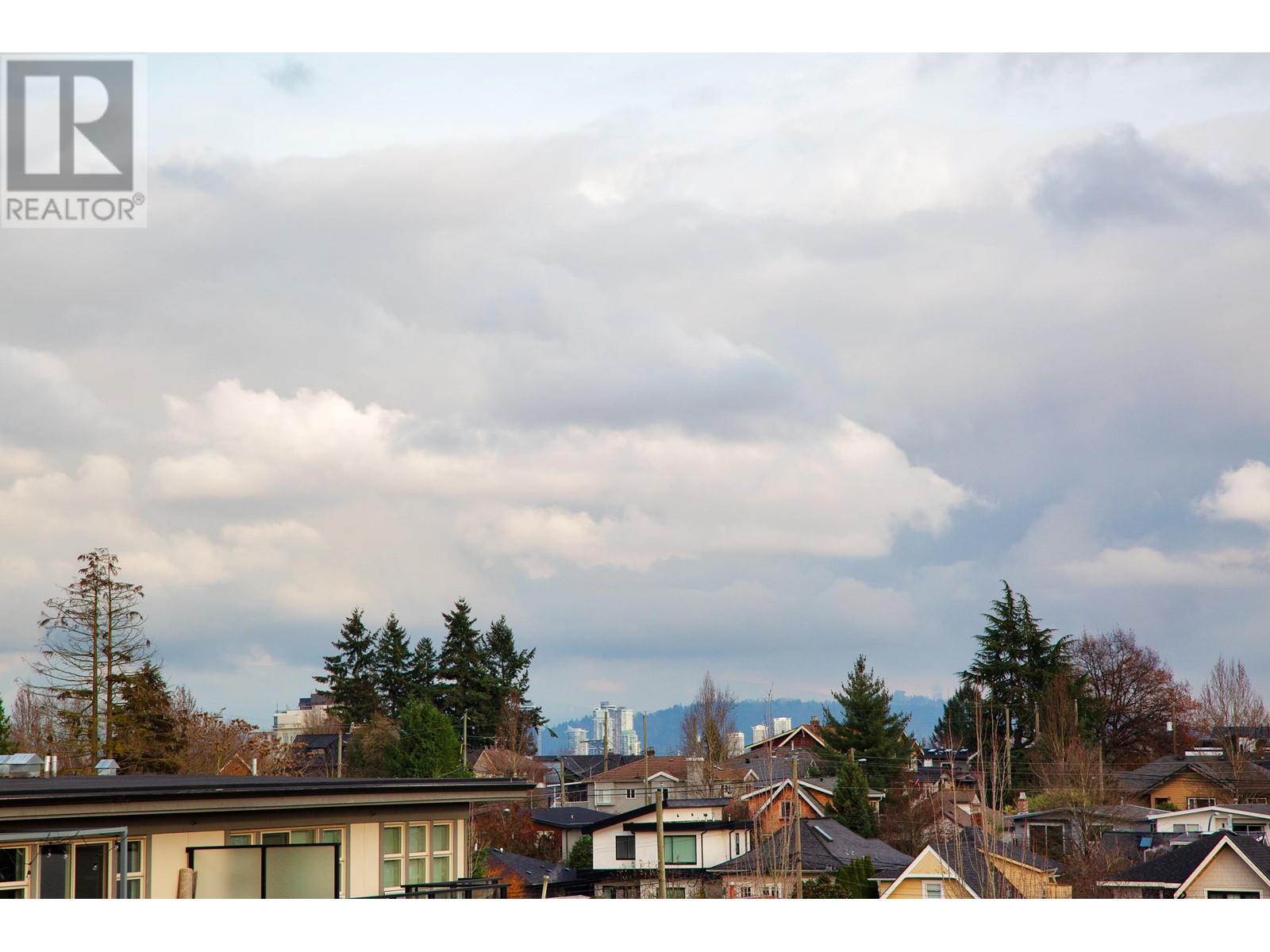 Listing Picture 32 of 34 : 320 4550 FRASER STREET, Vancouver / 溫哥華 - 魯藝地產 Yvonne Lu Group - MLS Medallion Club Member