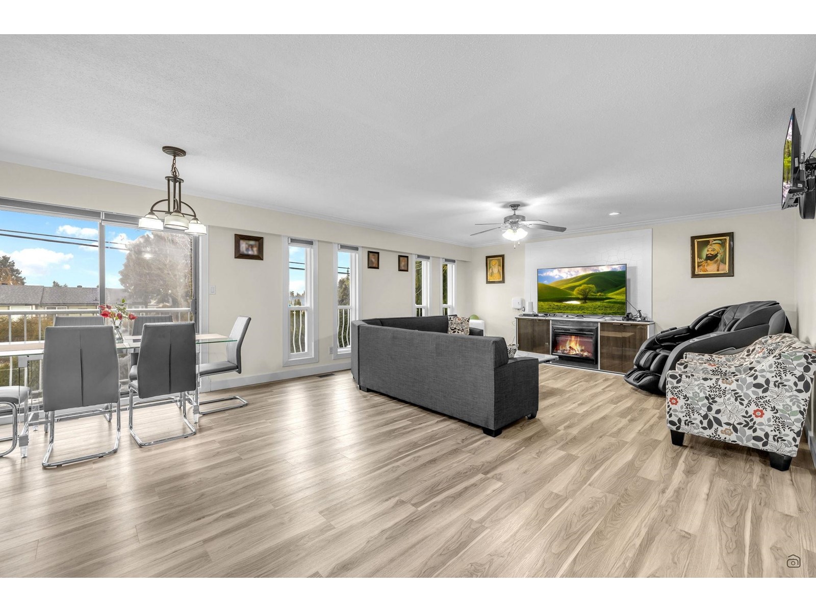 Property at 13052 64 AVENUE image 3