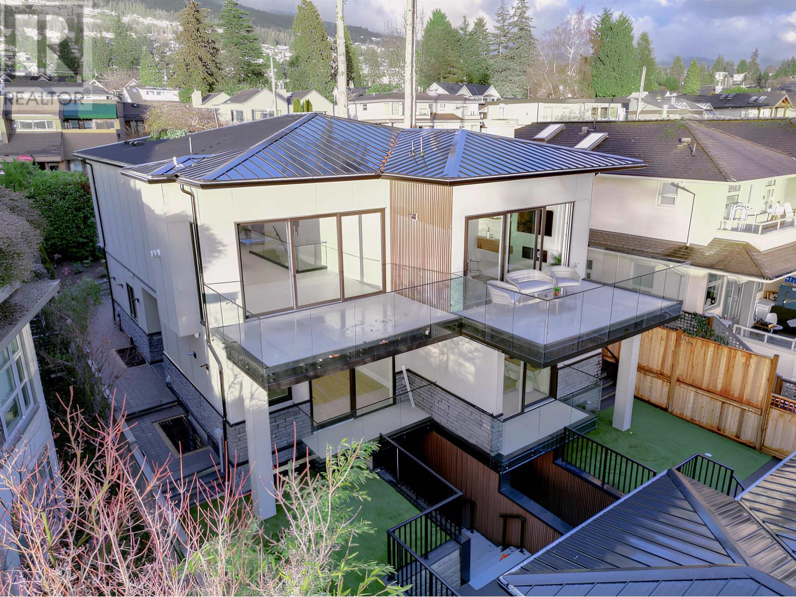 Property at 2380 MARINE DRIVE image 2