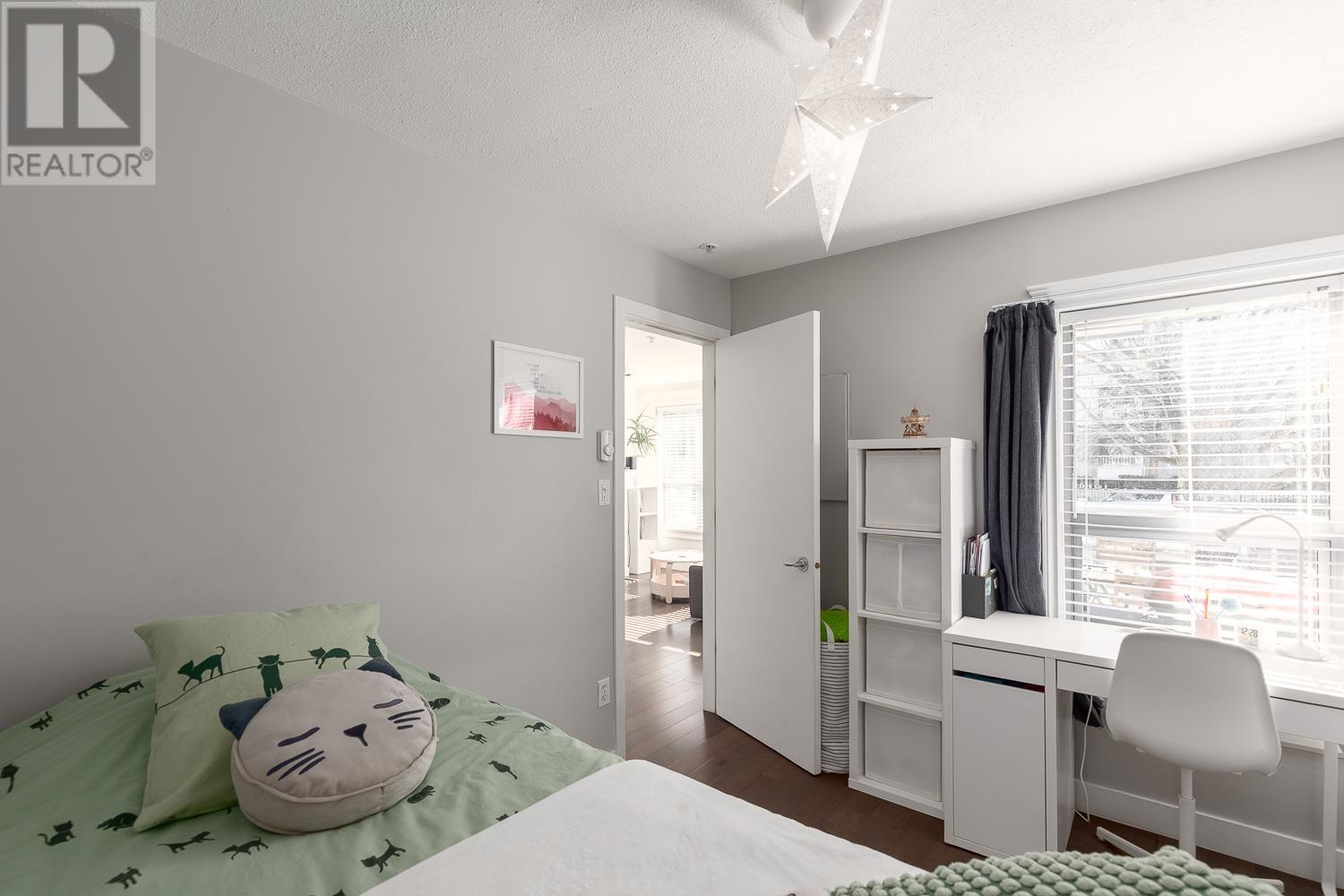 Listing Picture 16 of 21 : 3171 W 4TH AVENUE, Vancouver / 溫哥華 - 魯藝地產 Yvonne Lu Group - MLS Medallion Club Member